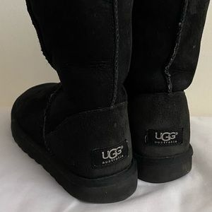 Authentic Black Ugg boots